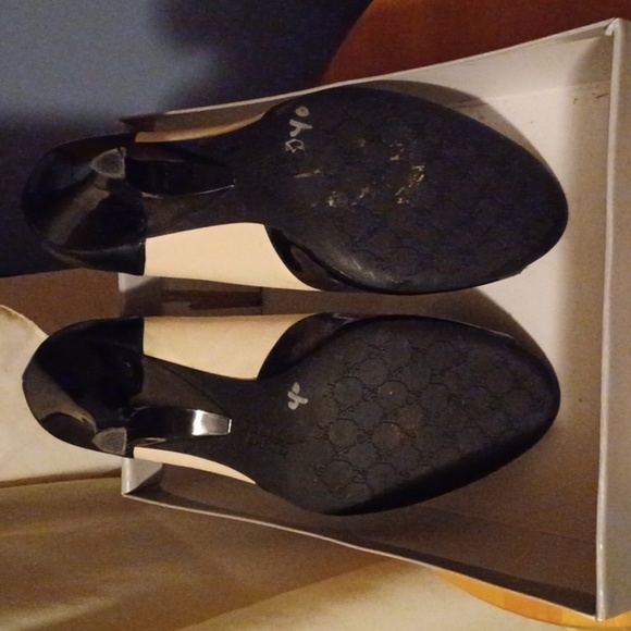 Franco Sarto Women's Crash Black/White Leather Peep Toe Slip On Pumps - Sz 8.5M - Picture 6 of 12